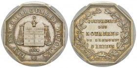France, Jeton, 1854, 15.69 g. AG. Poinçon Main
Avers: LEX EST QUODCUMQUE NOTAMUS 1854
Revers: COMPAGNIE DES NOTAIRES DE L'ARROND D'AMIENS
Lerouge 12 
...