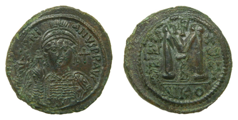 JUSTINIANO I (527-565 dC). Follis. NICOMEDIA. Anv.: DN JVSTINIANVS PP AVG. Busto...