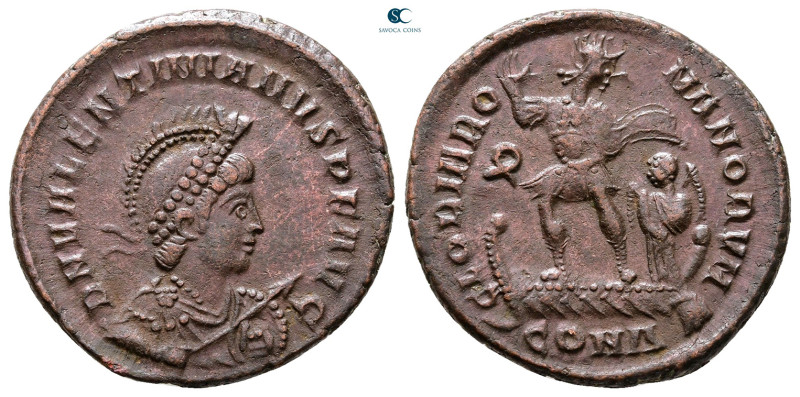 Valentinian II AD 375-392. Constantinople
Follis Æ

23 mm, 5,12 g



Very...