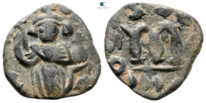 Constans II AD 641-668. Constantinople
Follis or 40 Nummi Æ

21 mm, 2,86 g
...