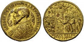 MEDAGLIE PAPALI 
 ROMA 
 Gregorio XIII (Ugo Boncompagni), 1572-1585. Medaglia 1575 opus Bonzagni. Æ dorato gr. 19,21 mm 36,4 Busto a s. Rv. Il Papa ...