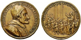 MEDAGLIE PAPALI 
 ROMA 
 Innocenzo XI (Benedetto Odescalchi), 1676-1689. Medaglia 1676 opus Hamerani. Æ gr. 27,40 mm 37,5 Busto a d. Rv. Il Papa a d...