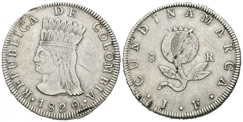 Colombia. 8 reales. 1820. JF. (Km-6). Ag. 24,69 g. CUNDINAMARCA. Hojitas en reve...