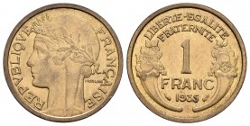 Francia. III República. 1 franco. 1935. (Km-885). (Gad-470). 4,04 g. Muy escasa. EBC+. Est...125,00.