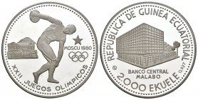 Guinea Ecuatorial. 2000 ekuele. 1979. (Km-37). Ag. 31,15 g. Discóbolo, Olimpiada de Moscú 1980. PROOF. Est...60,00.