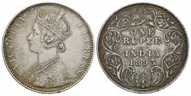 India Británica. Victoria. 1 rupia. 1893. (Km-490). Ae. 11,65 g. Raya en anverso. EBC-. Est...40,00.