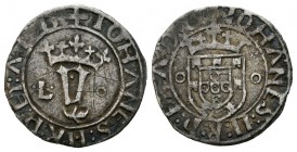 Portugal. Joanes II (1481-1495). Vinten. Lisboa. (Gomes-11). Ag. 1,90 g.  Rayas en anverso. MBC. Est...60,00.