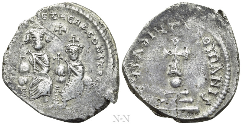 HERACLIUS with HERACLIUS CONSTANTINE (610-641). Hexagram. Constantinople. 

Ob...