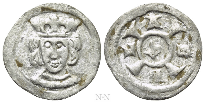 HUNGARY. Bela IV (1235-1270). Denar. 

Obv: Crowned head facing.
Rev: B E L A...