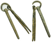 ANCIENT ROMAN BRONZE TWEEZER.(1st-2nd century).Ae.

Condition : Good very fine.

Weight : 14.37 gr
Diameter : 70 mm