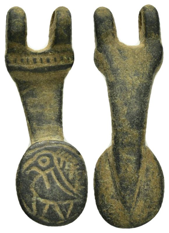 ROMAN BRONZE MILITARY BUCKLE.(1st-2nd century).Ae.

Condition : Good very fine.
...