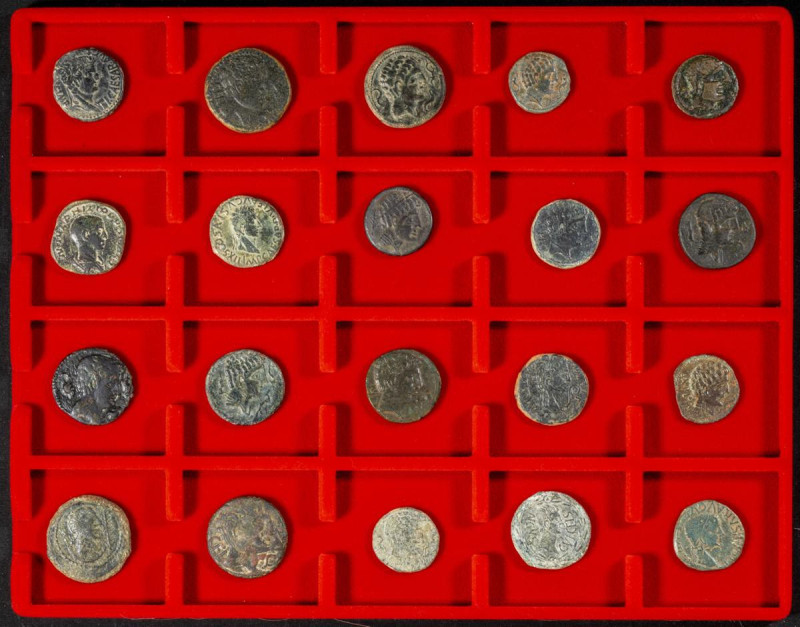 Bonita e interesante colección de 20 bronces antiguos (19 ases íberos y 1 sester...