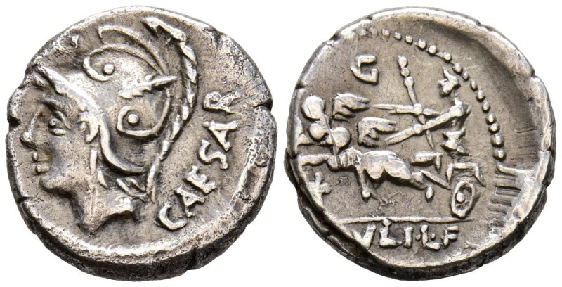 JULIO CESAR. Denario. (Ar. 3,58g/17mm). 103 a.C. Roma. (Crawford 320/1). Anv: Ca...