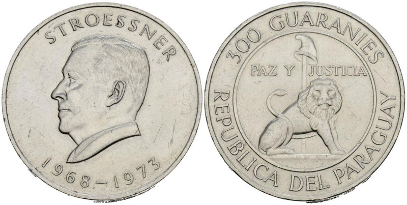 PARAGUAY. 300 Guaraníes. (Ar. 26,80g/38mm). 1973. Cuarto mandanto del Presidente...