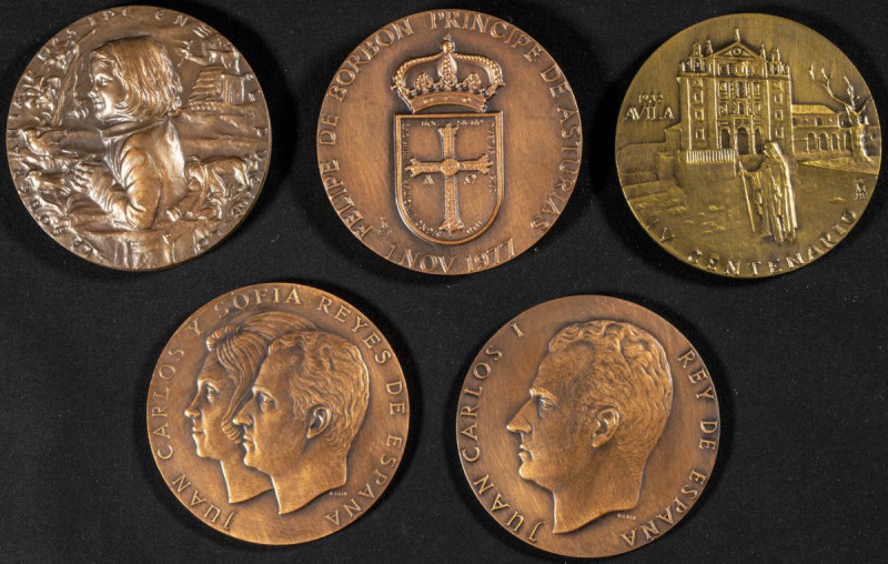 MEDALLAS. Interesante conjunto formado por 5 medallas de bronce de la FNMT acuña...