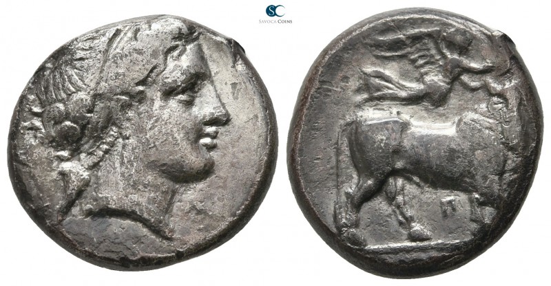 Campania. Neapolis 300-275 BC. 
Nomos AR

19 mm., 7,03 g.

Diademed head of...