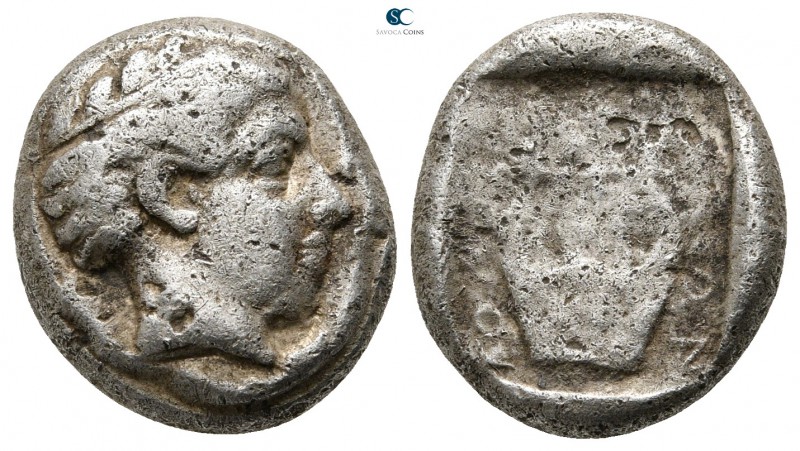 Ionia. Kolophon 430-420 BC. 
Drachm AR

17 mm., 6,29 g.

Head of Apollo wit...