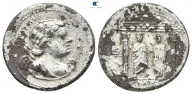Cn. Egnatius Cn. f. Cn. n. Maxsumus 75 BC. Rome. Fourreè Denarius AR