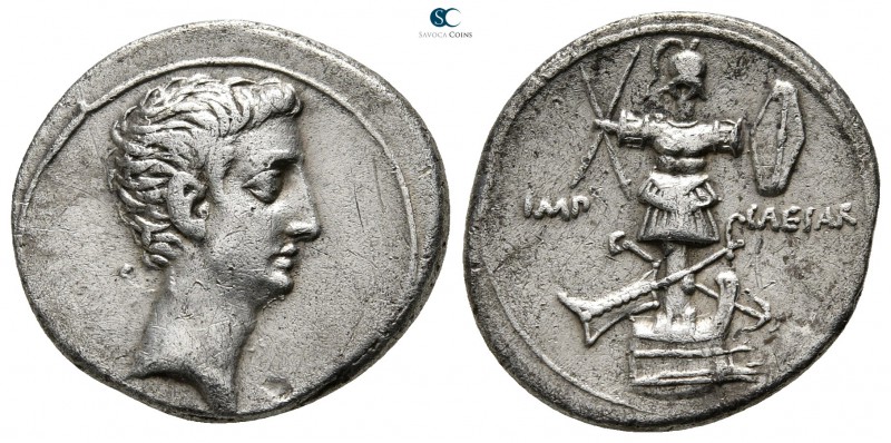 The Triumvirs. Octavian 30-29 BC. Rome
Denarius AR

20 mm., 3,71 g.

Bare h...