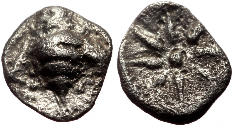 Tetartemorion AR
Ionia Ephesos, c. 500-420 BC,
Bee / Star
6 mm, 0,28 g
SNG K...