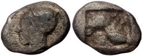 Diobol AR
Ionia, Phokaia AR Diobol, (Silver, 1.13 g 11mm), ca 521-478 BC, Archaic female head left, wearing earring and helmet or close fitting cap / ...