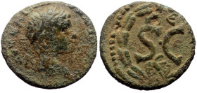 Bronze Æ
Syria, Antioch, Elagabalus (?) (218-222), ΑΥΤ Κ Μ [ΑΥ ΑΝΤΩΝΙΝΟϹ]; laureate head of Elagabalus, r. / S C, Δ Ɛ; within laurel wreath; below, ea...