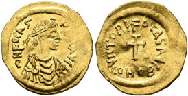 Tremissis AV
Phocas (602-610), Constantinopolis. δ N FOCAS P P AVG Pearl-diademed, draped and cuirassed bust of Phocas to right / VICTORI FOCAS AVG / ...