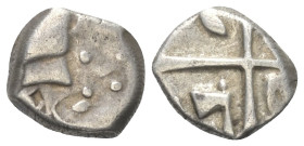 Gallien. Volcae-Tectosages.

 Drachme (Silber). 2. - 1. Jhdt. v. Chr.
Vs: Leicht stilisierter Kopf links.
Rs: Kreuz in den Winkeln, je eine Sichel...