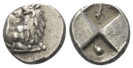 Thrakien. Thrakischer Chersones.

 Hemidrachme (Silber). Ca. 386 - 338 v. Chr.
Vs: Löwenvorderteil mit zurückgewandtem Kopf nach rechts.
Rs: Vierg...