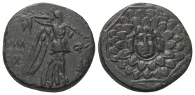Pontos. Amisos.

 Bronze. Ca. 105 - 85 v. Chr.
Vs: Aigis mit zentralem Gorgoneion.
Rs: Nike mit Palmzweig nach rechts schreitend; in den Feldern M...
