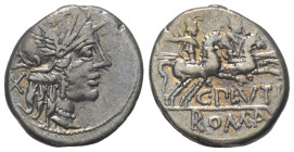 C. Plautius.

 Denar (Silber). 121 v. Chr. Rom.
Vs: Kopf der Roma mit geflügeltem Helm rechts, dahinter Wertzeichen.
Rs: C PLVT[I / ROMA]. Die Dio...