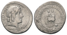 Mn. Fonteius.

 Denar (Silber). 85 v. Chr. Rom.
Vs: MN FONTEI C F. Kopf des Apollo mit Lorbeerkranz rechts, darunter Blitzbündel.
Rs: Cupido auf Z...
