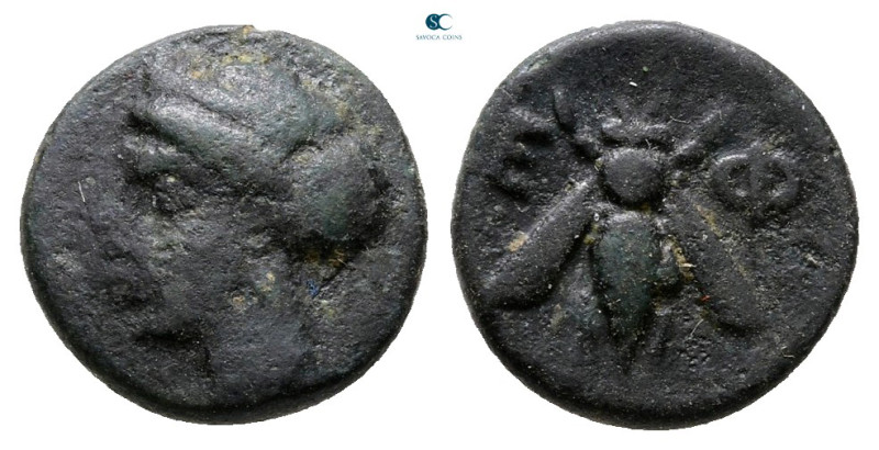 Ionia. Ephesos circa 375-325 BC. 
Bronze Æ

11 mm, 1,21 g



Nearly Very ...