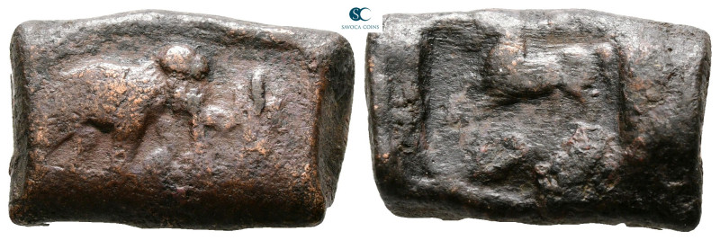 India. Post Mauryan (Punjab) 185-168 BC. 
Bronze Æ

25 mm, 11,43 g



Goo...