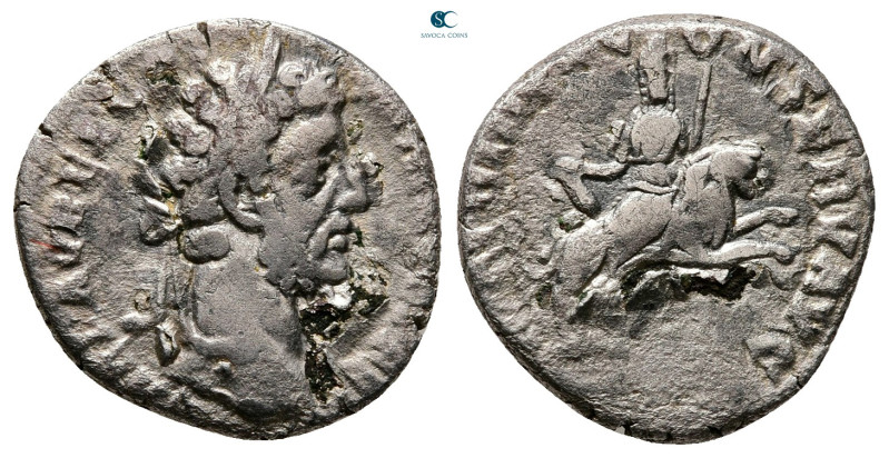 Commodus AD 180-192. Rome
Denarius AR

17 mm, 2,44 g



Good Fine