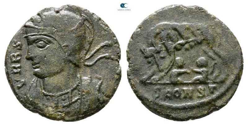 City Commemoratives AD 330-354. Arles as Constantina
Follis Æ

14 mm, 1,30 g...