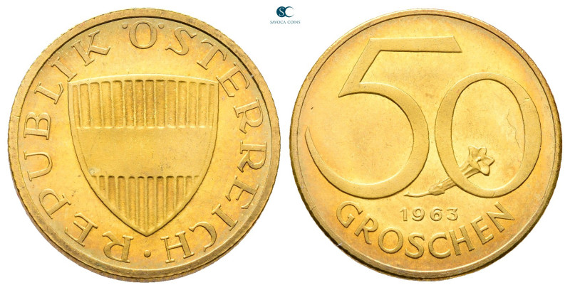 Austria. AD 1963.
50 Groschen 

19 mm, 3,00 g



Nearly Uncirculated