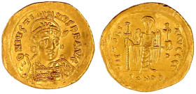 Kaiserreich
Justinus I., 518-527
Solidus 518/527, Constantinopel, 3. Offizin. Brb. v.v. mit Helm/VICTORIA AVGGG Γ CONOB. Victoria steht l. mit Chris...