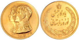 Iran
Mohammed Reza Pahlavi, 1941-1979
Goldmedaille SH 1336 = 1957. A.d. persische neue Jahr. 36 mm; 34,78 g. 900/1000. fast Stempelglanz