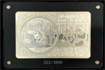 China
Volksrepublik, seit 1949
Set 30 Jahre Silberpandas 2013. 10 Yuan Panda (1 Unze) eingelegt in ein 2 Unzen Feinsilberbarren. In Originalschatull...