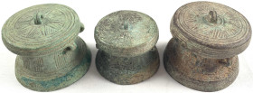 Indonesien-Java
Varia
3 Miniatur-Bronzetrommeln der Dong-Son-Kultur (Lạc Việt- Kultur). 5./1. Jh. v. Chr. Anbei das Heft "Der Primitivgeld-Sammler H...