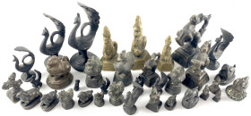 Myanmar (Burma)
Opiumgewichte
Sammlung bronzener Opiumgewichte, 35 Stück: 10 Ex. in Pfau-Form (6,72 bis 482,48 g), 8 Ex. "Hantha", 5 Ex. Hase, 8 Ex....