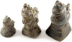Myanmar (Burma)
Opiumgewichte
3 Bronze-Hanthagewichte. Zusammen 51,49 g. sehr schön