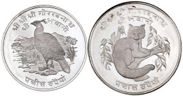 Nepal
Birendra Bir Bikram Shah Dev 1972-2001
2 Silbermünzen: 25 und 50 Rupien VS 2031 = 1975. Pfau und Katzenbär. Polierte Platte. Krause/Mishler 83...