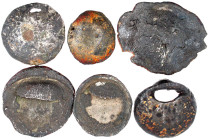 Thailand
Königreich Ayuthia, 1350-1564/1584-1767
6 X Tok money Unit o.J. (1615/1880). Geringhaltige Silberscheibe mit Buckel. Sogenanntes "Schweines...