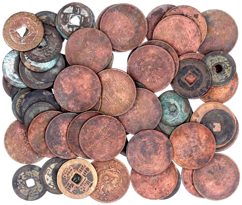 Lots Asien allgemein
66 Münzen: China 31 X 10 Cash, 12 X Cash, Annam 23 X Vanh....