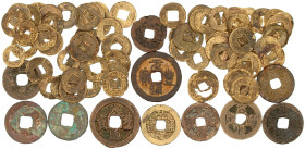 Lots Asien allgemein
82 Stück: 11 chines. Cashs von der Nördl. Sung bis zur Qing-Dynastie. 69 vietnamesische Miniatur-Imitationen chinesischer Cashs....