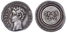 Kaiserzeit
Augustus 27 v. Chr. bis 14 n. Chr
Denar 19/18 v. Chr., spanische Münstätte. CAESAR AVGVSTVS. Kopf l./SPQR CL V auf Schild. 3,96 g. sehr s...