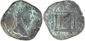 Kaiserzeit
Marcus Aurelius, 161-180
Sesterz 172/173. Bel., drap. Brb. r./RELIG AVG SC. Mercur-Tempel. 22,52 g. sehr schön, selten. RIC 1075. Cohen 5...