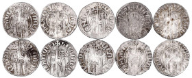 Armenien
Hetoum I., 1226-1271
10 X Tram. 1226/1252. Herrscherpaar Hetoum und Zabel steht v.vorne/Löwe rechts mit Patriarchenkreuz. sehr schön. Bedou...